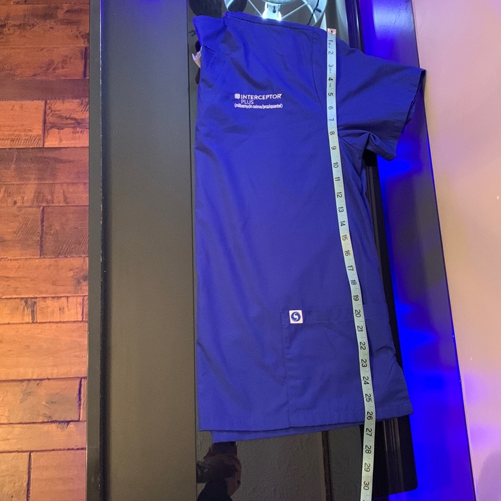 Interceptor Plus Scrub Top - Picture 3 of 3
